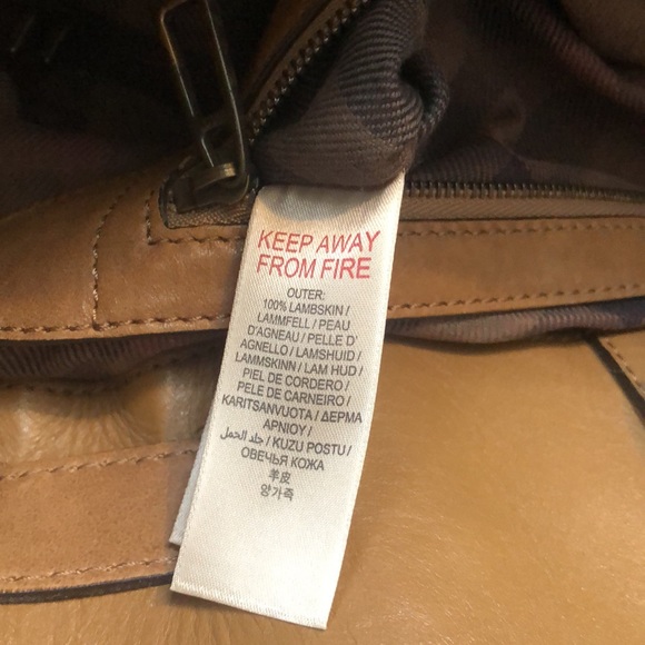 Burberry quilted tan leather purse 😍 - Picture 8 of 13